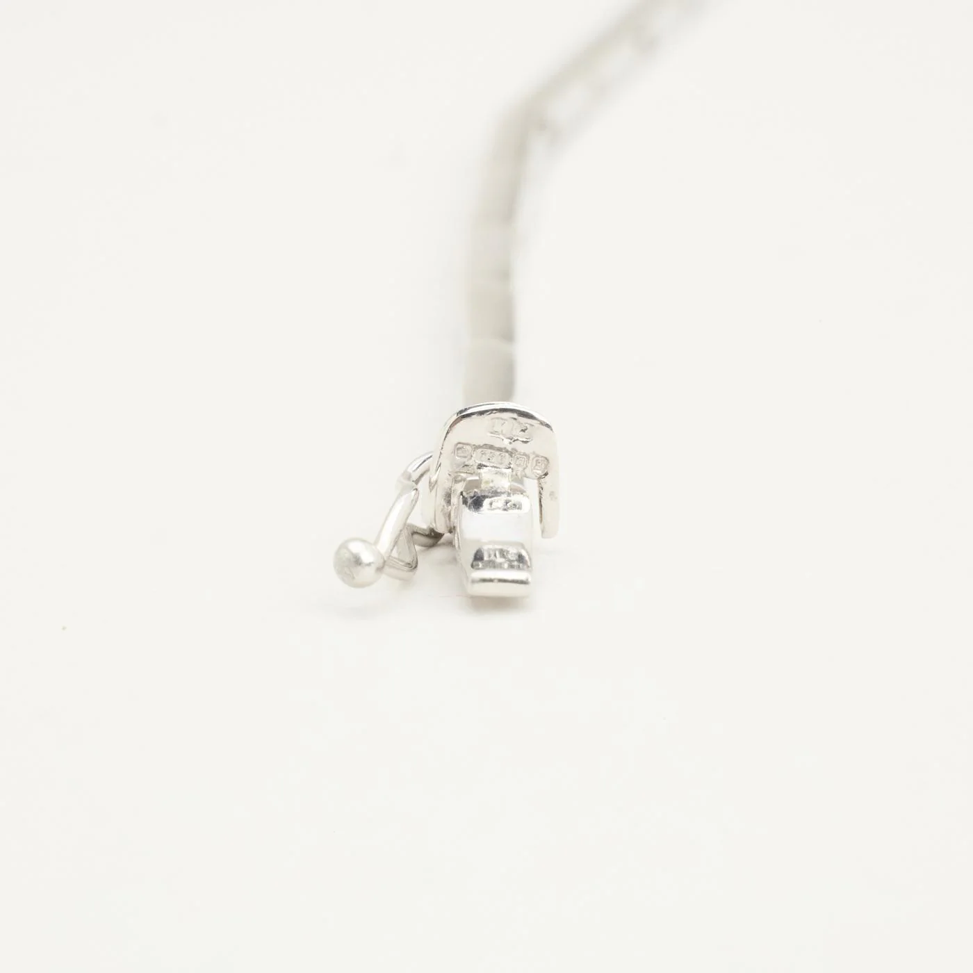 Miniatyrbild 4